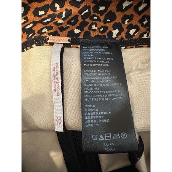 Free People Lucky Strike Leopard Zipper Front Biker Shorts Size XS - Picture 5 of 6